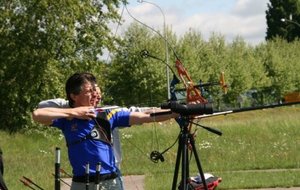 Duo d'archers à la limite du lâcher